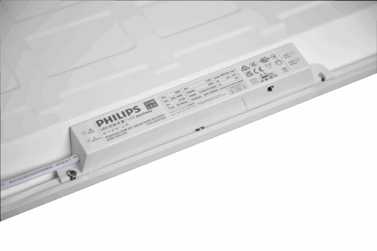 AURA BACK-LIt LED PANEL LIGHT 200LM CCT ADJUESTABLE (1)