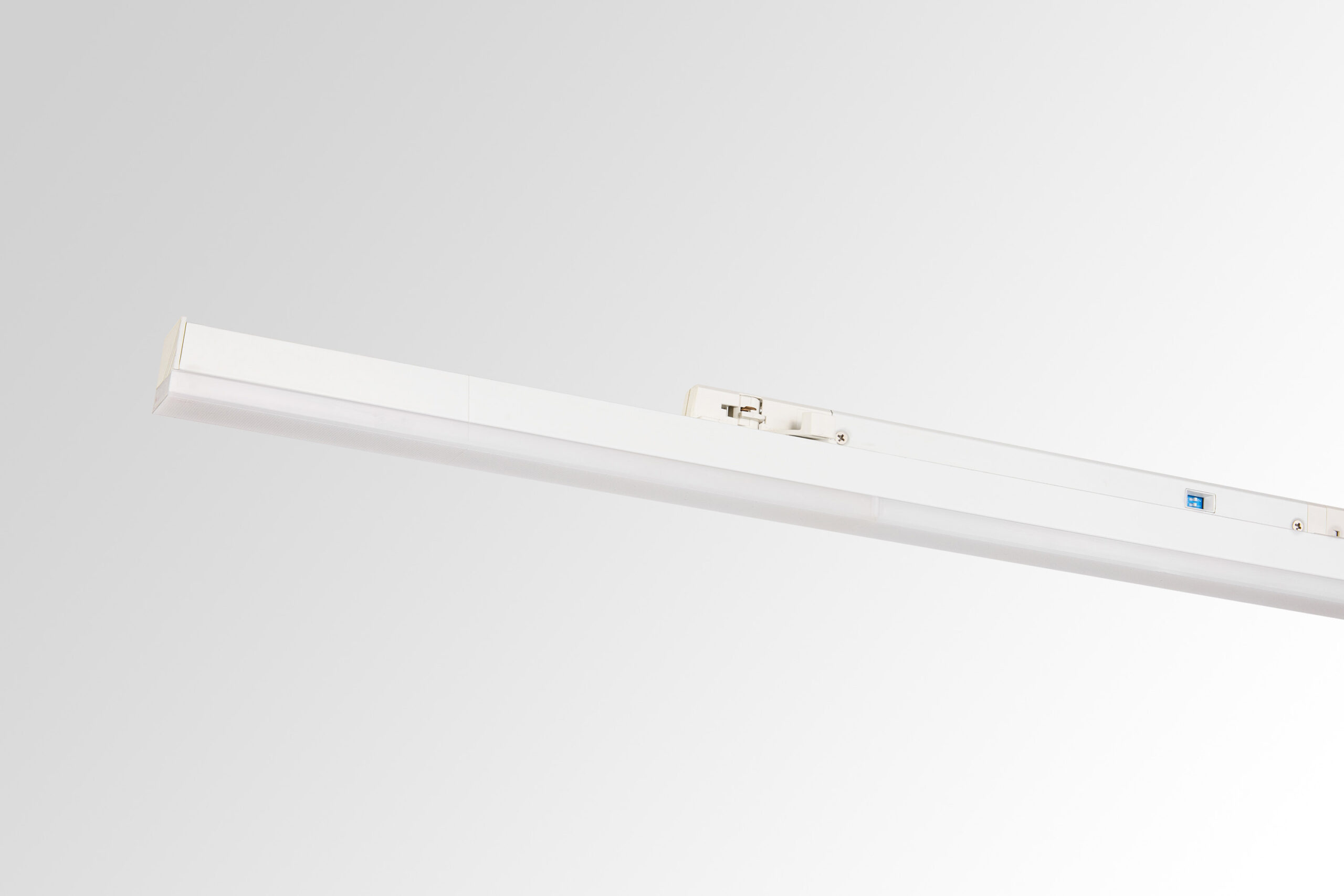 LT868 LED Linear Track Light
